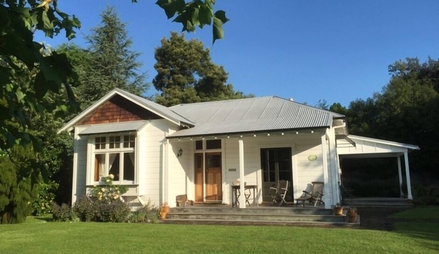 Endsleigh Cottages, Middle Cottage