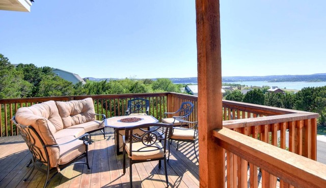 Enjoy a Getaway at Greystones on Lake Travis
