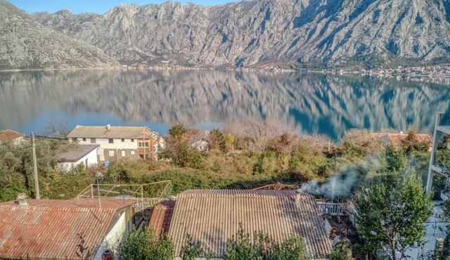 Enjoy a unique house with sea view in Kotor