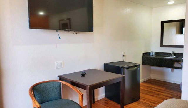Enjoy Affordable Comfort in Spacious King Room Near Chabot Science Center