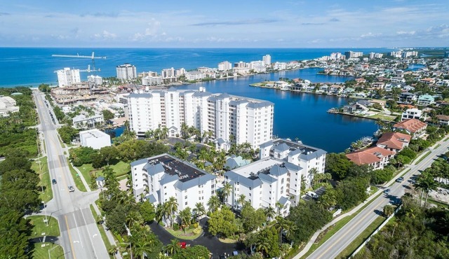 Enjoy Five Star Penthouse, Newly Renovated