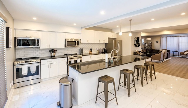 Enjoy unique value and luxury for groups in downtown Windsor