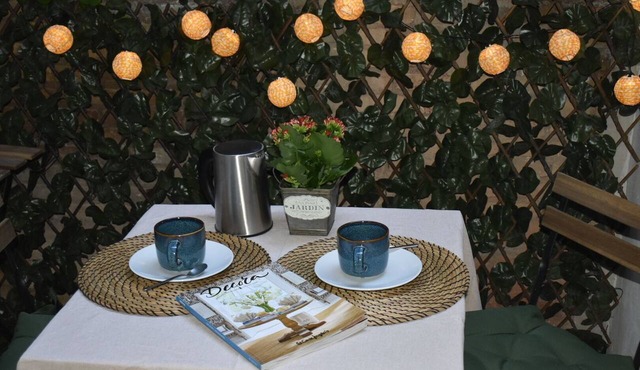 Enjoy Valencia. Studio located between Ruzafa and City of Arts and Sciences.
