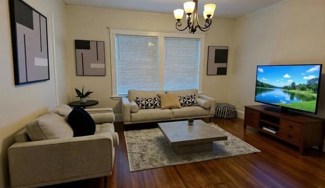 Enjoyable 4-bedroom apartment with AC in vibrant Boston