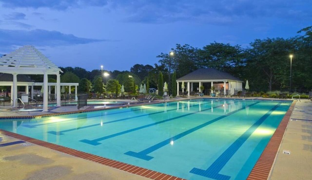 Ensuring a Very Comfortable & Memorable Stay! Kitchen, Free Parking, Pool!