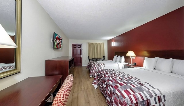 Ensuring a Very Comfortable & Memorable Stay! Pool, Pet-friendly, Free Parking!