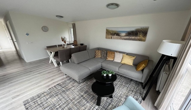 Enticing chalet Beachside