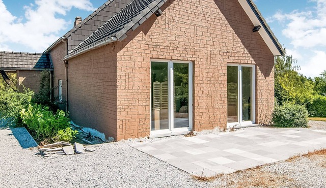 Enticing Holiday Home in Treignes near Forest