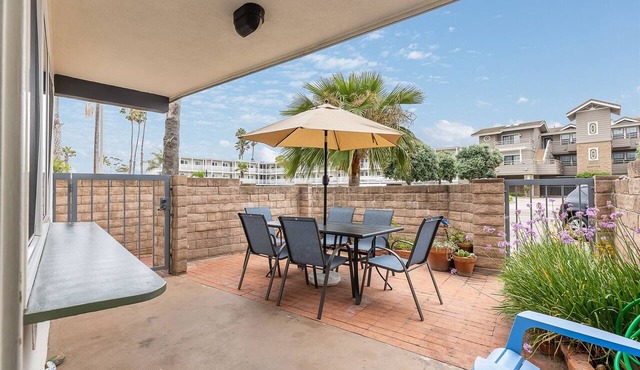 Entire Beach Condo w/Private Patio and wifi