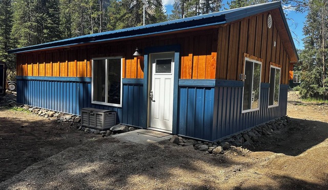 Entire Cabin at Woody Falls Trailhead in Cooke City