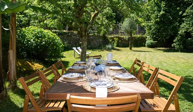 Entire home for 8 · 4 bedrooms with A/C · garden by the Lima River, Gerês