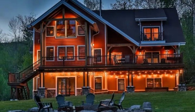 Entire lodge in Windham, New York on 12 acres and bordering a state park