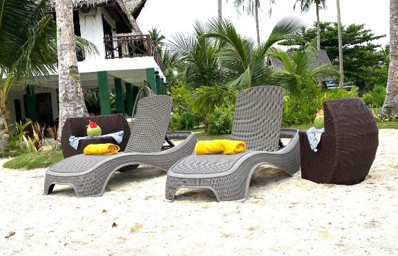Entire Private Beachfront Villa in Siargao