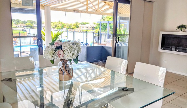 Entire Waterfront Home, Fishing Wharf & Private Pool