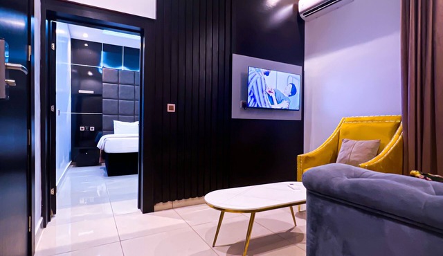 Entrust Hotel and Suites