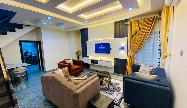 Enugu Nigeria Shortlet - 2Bedroom Duplex serviced apartment GRA Enugu, Nigeria