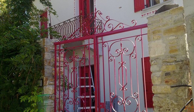 Epavli Sofia Horto 5 min. walk to the sea, 1st floor apartment