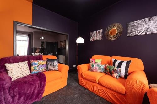 Ephphatha 4 Beds Central A63 3 Bedrms Free Wifi - Close to HRI and MKM Stadium