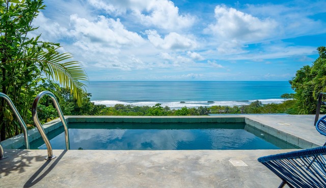 Epic 1 BR Ocean View Villa. Dominical. Gated. Minutes to Dominical beach.