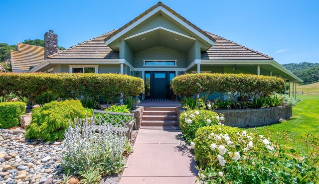 Epic 4BR Ranch 4 miles to Beach