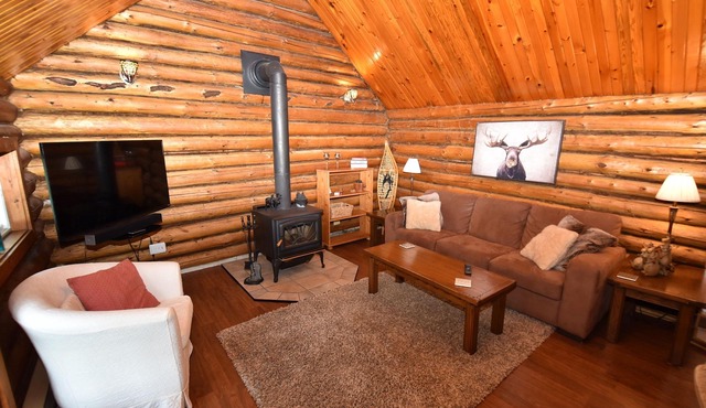 Epic Sunsets - Waterfront Cottage 4 Bedrooms, 2 Bathrooms