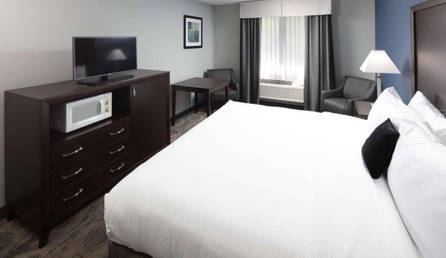 Epic Vacay! King Unit, Breakfast, Spa & Wellness Center, Close to Attractions