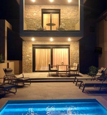 Epos Villas & Luxury Studios