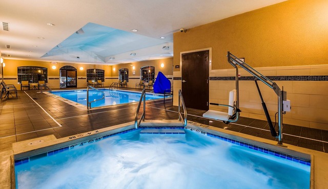 Equipped King Suite Near Downtown | Free Daily Breakfast + Indoor Pool