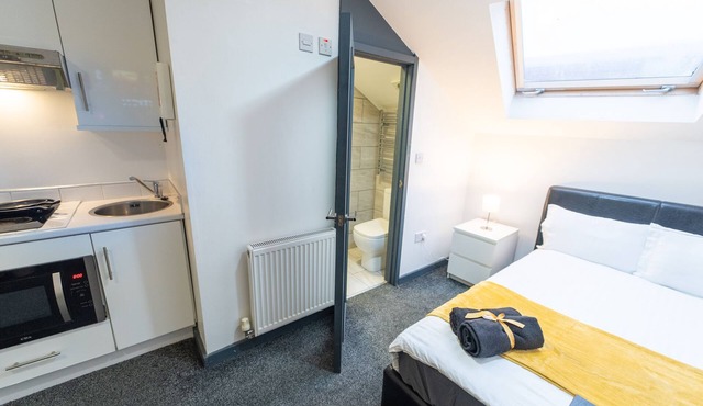 Equipped Studio close to UOB!
