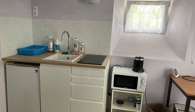 Equipped Studio Near Versailles and Paris