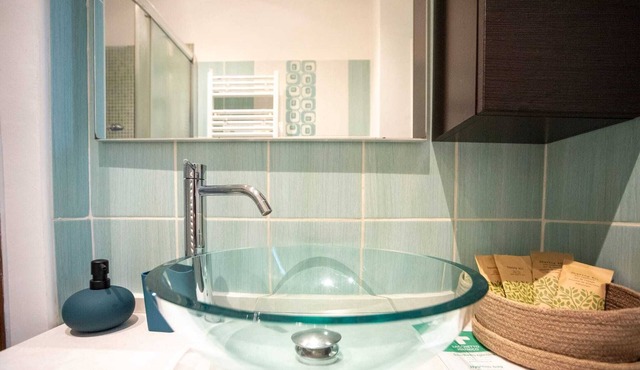 Equipped with all amenities in a quiet and srategic location!