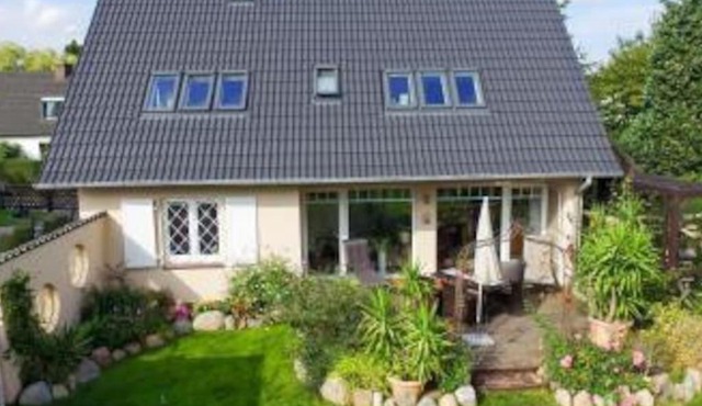 Erdgeschoss Wohnung mit Garten