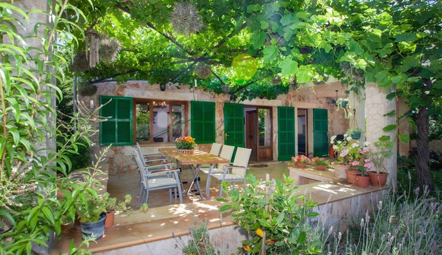 EREMUS - Chalet with private garden in Valldemossa. Free WiFi