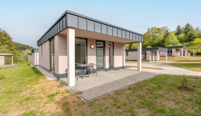 Erholsame Bungalows am Kronenburger See
