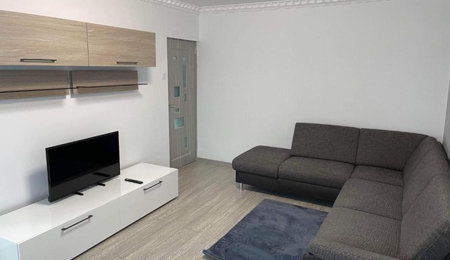 ERIC APARTMENT