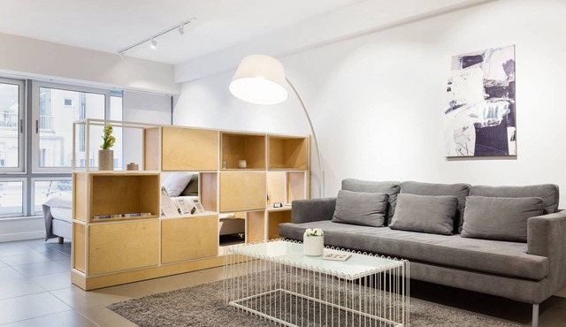 Ermou str. Elegant 1BD Apartment - White