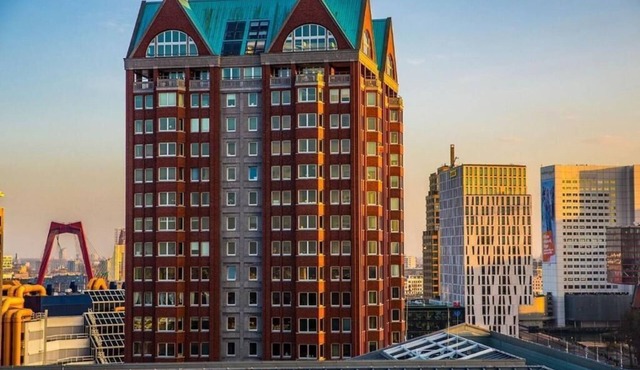 Ervaar Luxe en Comfort in het Hart van Rotterdam - Reserveer Nu!