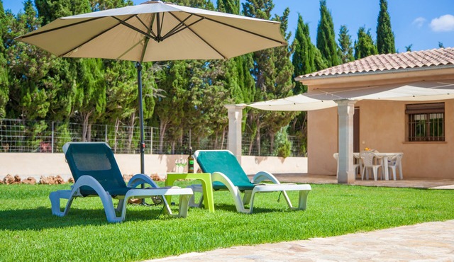 ES MITJA DAVALL - Villa with private garden in Sencelles. Free WiFi