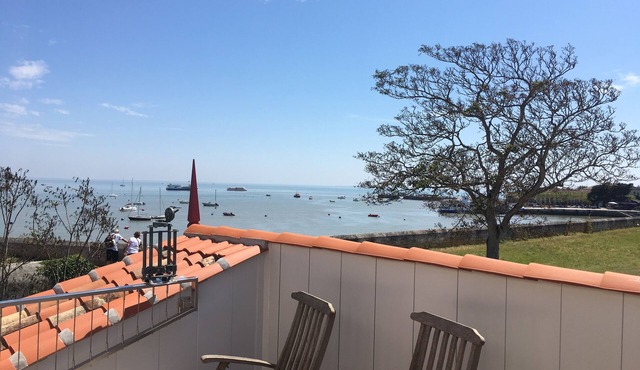 Escale Aixoise, vacation home, sea view, sleeps 5