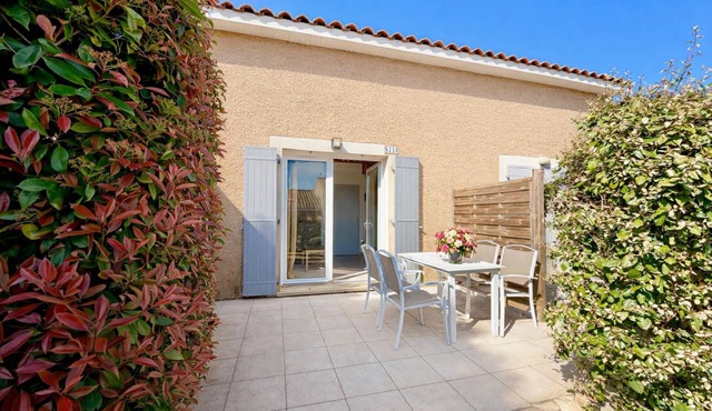 Escapade à Deux, 2 Guests, Pool & Sunshine