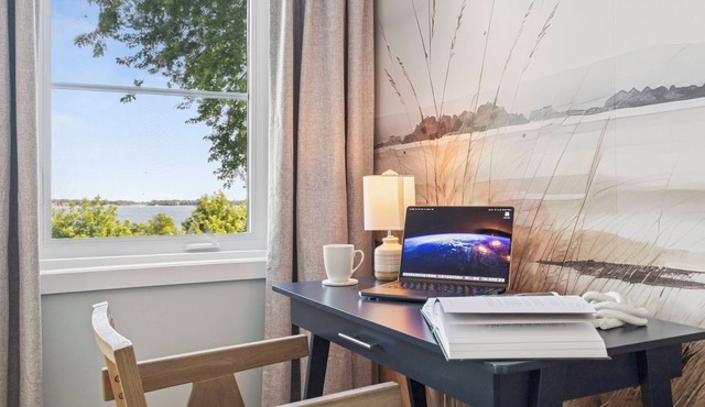 Escapade Chambly I Lake & Spa 8BR