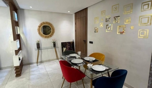 Escapade Chic à Marrakech - Elegant 2 Bedroom Apartment with Free Parking