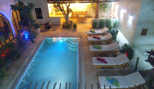 Escapade Zen | 6 Ch | Intimate heated pool.