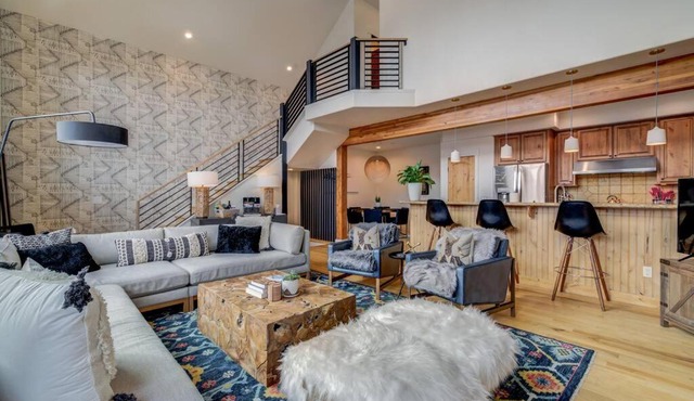 Escape Chalet - Family and Pet-friendly Steamboat Chalet