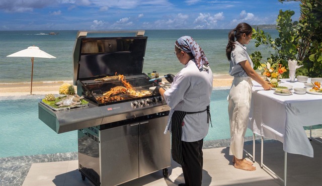 Escape to Beachfront Luxury in Phuket, 1000