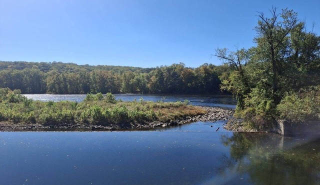 Escape to the comfort and charm of the Murray Wynne House on the canal towpath