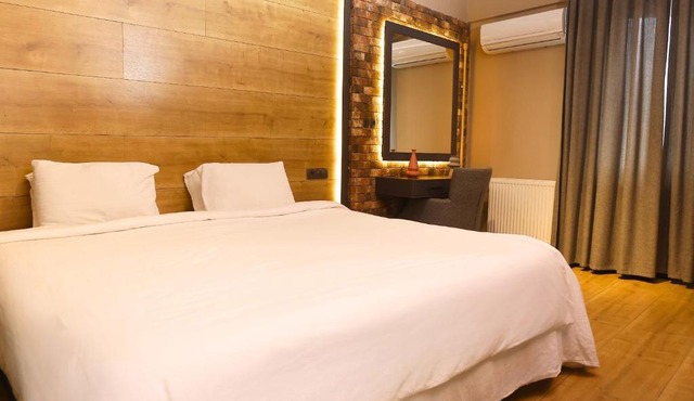 Esin Hotel