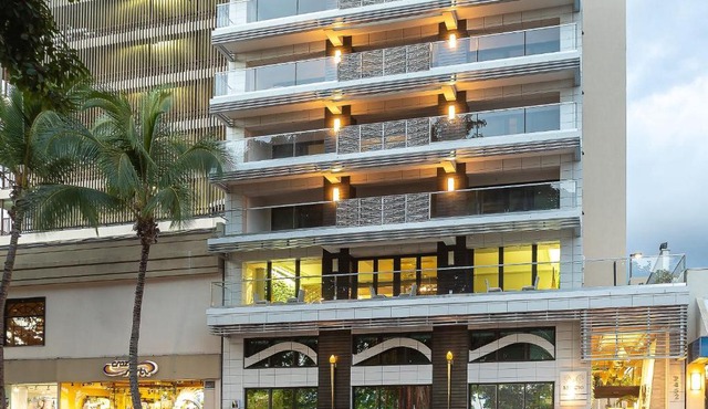 ESPACIO THE JEWEL OF WAIKIKI