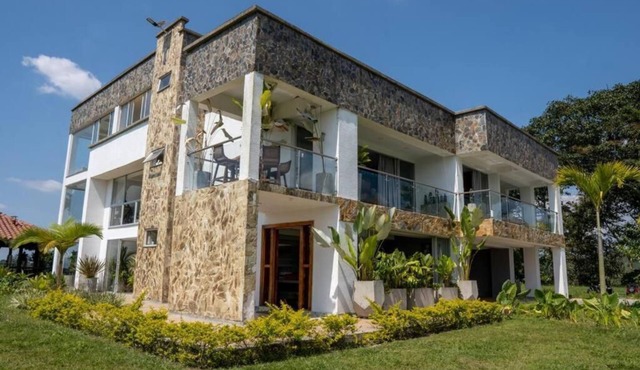 Espectacular Casa de Lujo de 9 Habitaciones en Calarcá Quindío