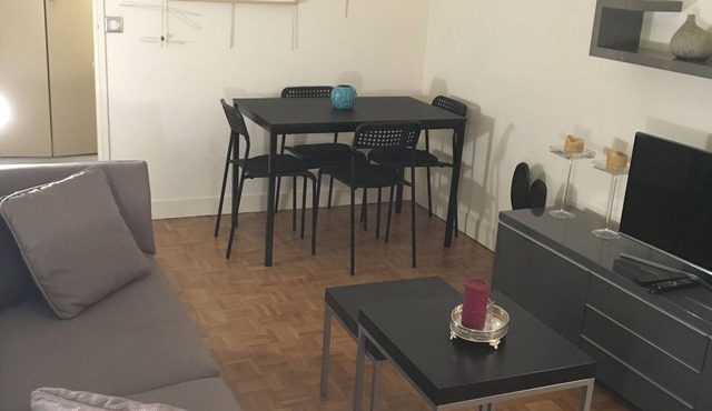 Esplanade de La Defense Apartment